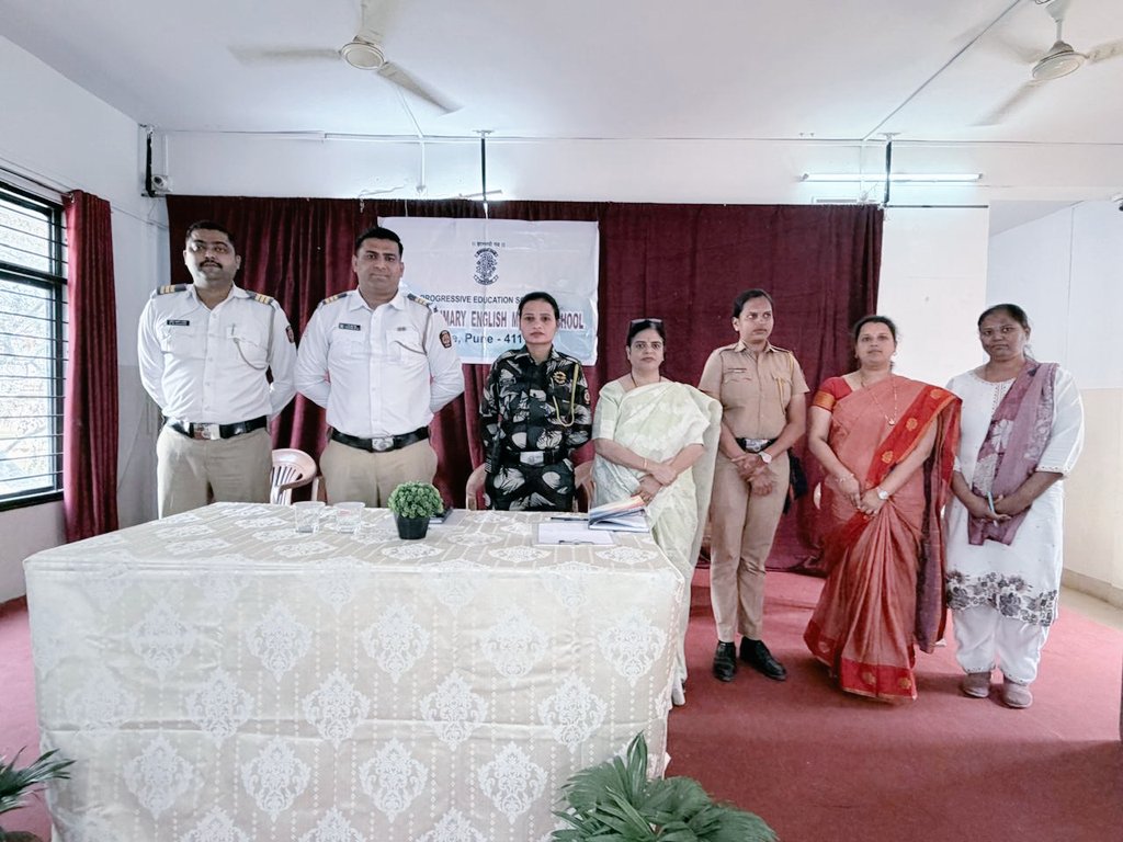 पुणे शहर वाहतूक पोलीस tweet media