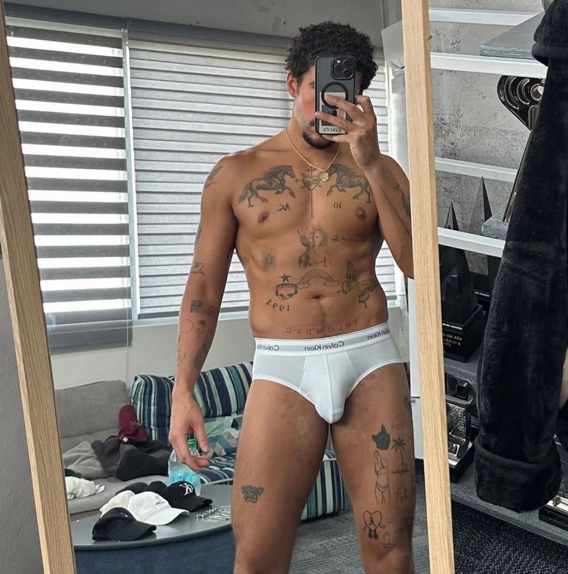 heyjaeee's tweet image. Good luck tonight Benito