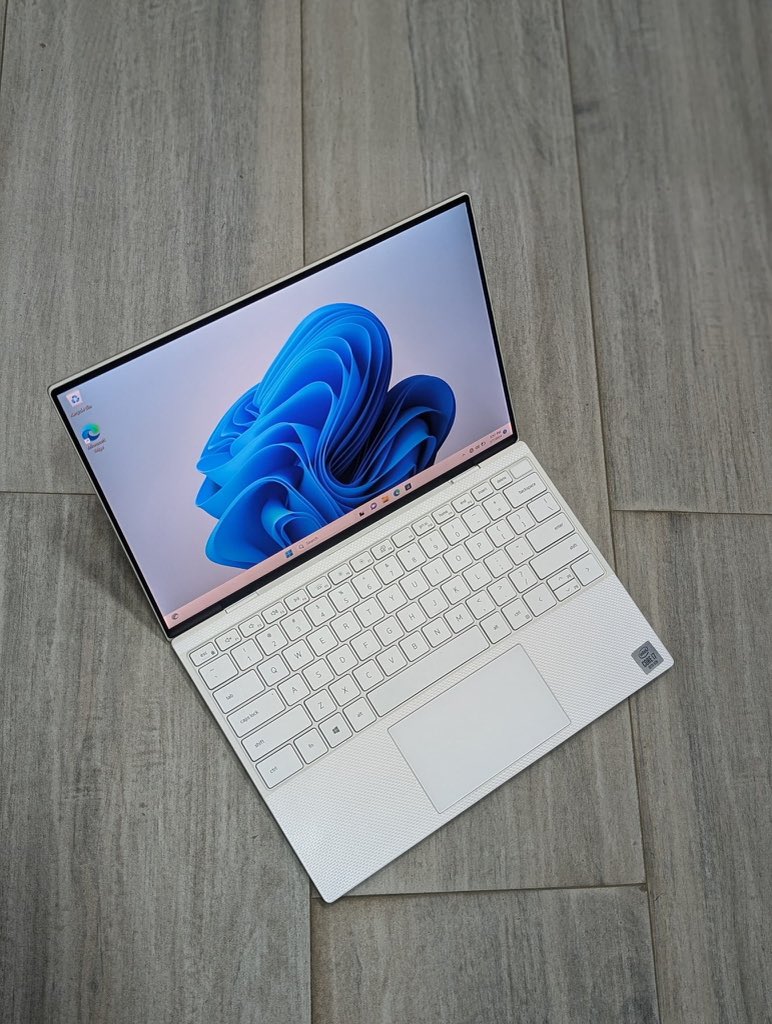 Val Gadgets tweet media