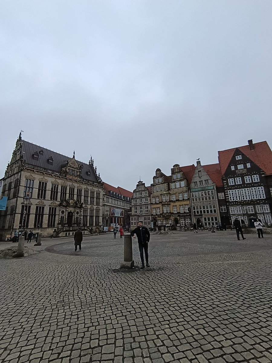 FevziogluTugay's tweet photo. Gezmeler gezmeler 😊🤗😇
#Almanya
#bremen https://t.co/q7UUBepEsh