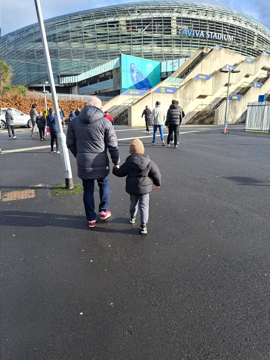 Ross Zambra tweet media