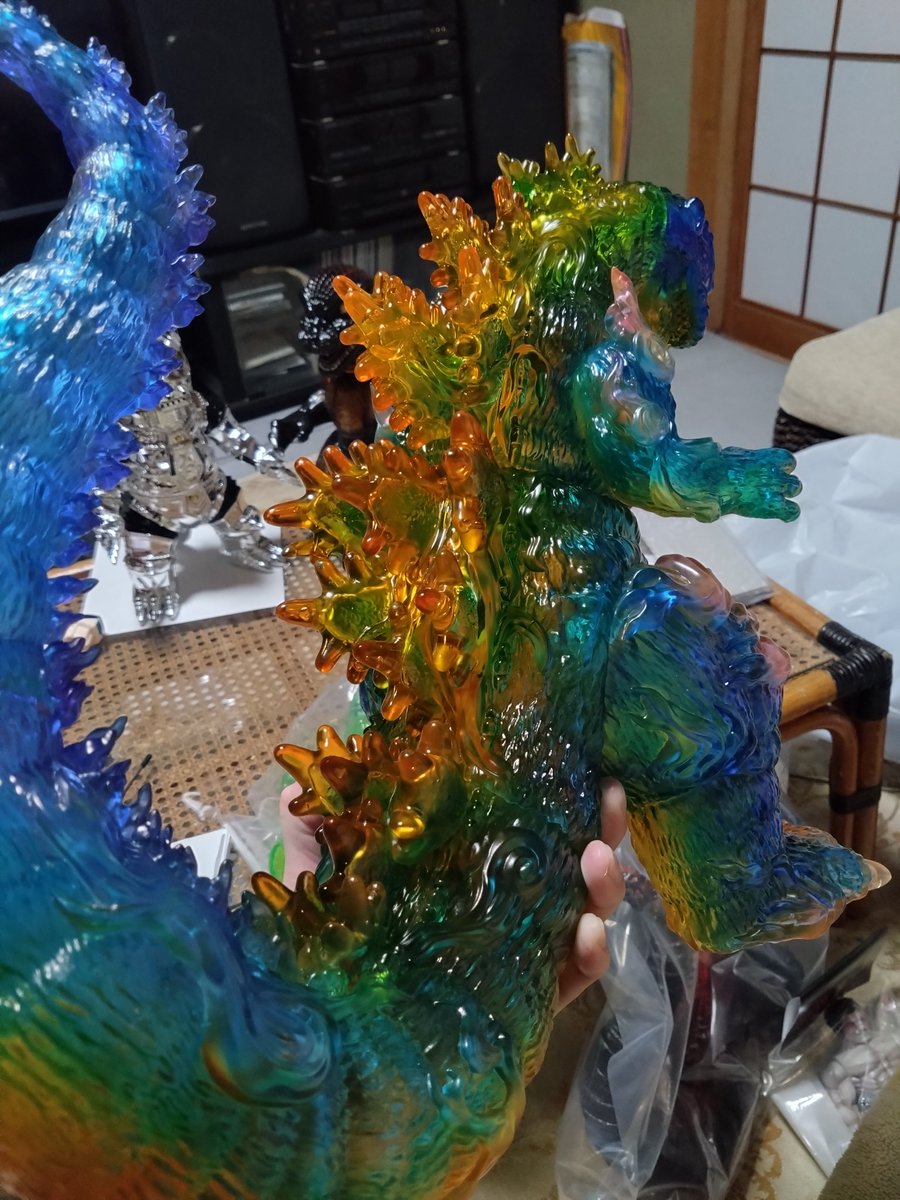 TbjzgDqr22gEMJ3's tweet photo. FrogTree浮世ノ絵 幻彩開封😊
今作は色鮮やかなカラーリングで青色が強め🔥炎のカラーは薄いピンクで塗装されてる。黒色に囚われない斬新な色使いで凄くカッコイイ‼️
#ソフビ
#ゴジラ
#FrogTree
#ワンダーフェスティバル2026冬 https://t.co/ROW9pc3tTc