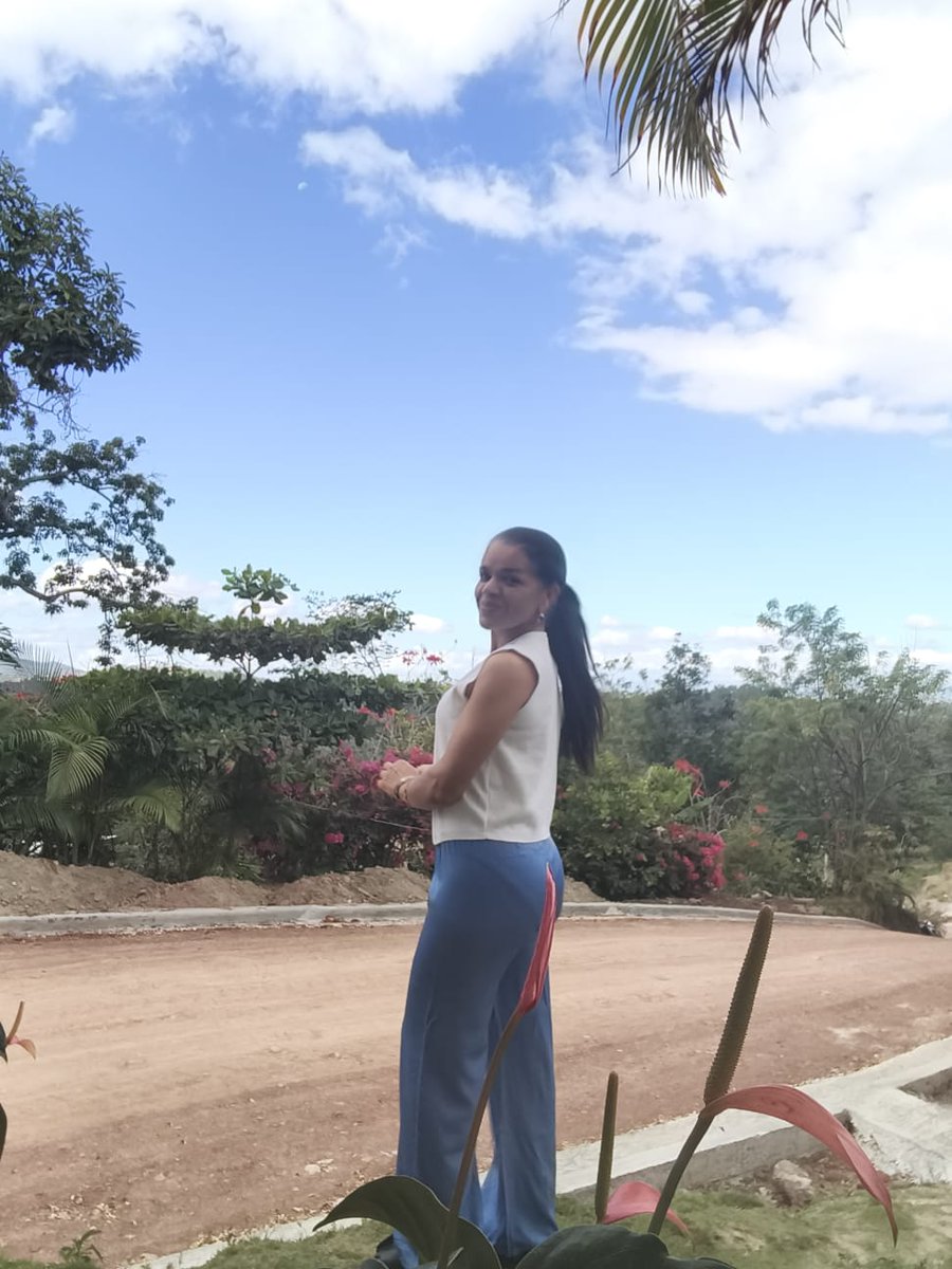 CabaAlexandra's tweet photo. La próxima semana regreso a mi amada tierra Carrizal, #Sajoma y ya nuestra carretera estará asfaltada.
Desde ya vivo la emoción 😃. Gracias a @egehidrd al presidente @luisabinader 
También gracias @BancoAdemi por nuestra cancha en proceso. https://t.co/IvsKTGDxkF