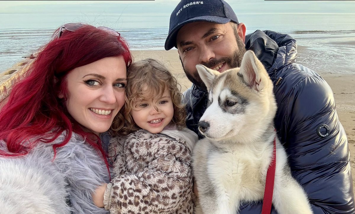 100Leoni's tweet photo. 💯❤️Ci vediamo domani mattina alle 8 con Giorgio Bianchi e Matteo Brandi! Buona domenica Leonesse e Leoni! Un grande abbraccio dal Lido di Jesolo! https://t.co/Iphkt2Vlmu