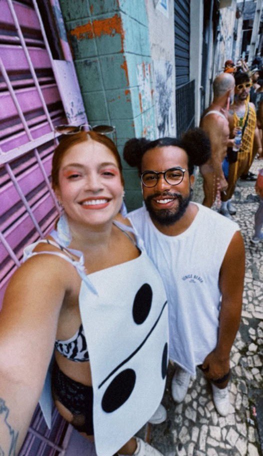 centralreality's tweet photo. SOCORRO! Tia Milena e Ana Paula Renault viraram fantasia de Carnaval. https://t.co/J2zNnXNRIc