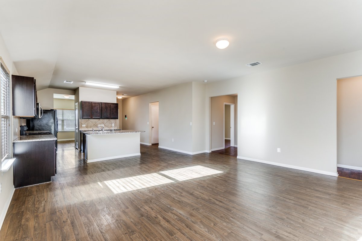 Esmeralda McGee eXp Realty tweet media