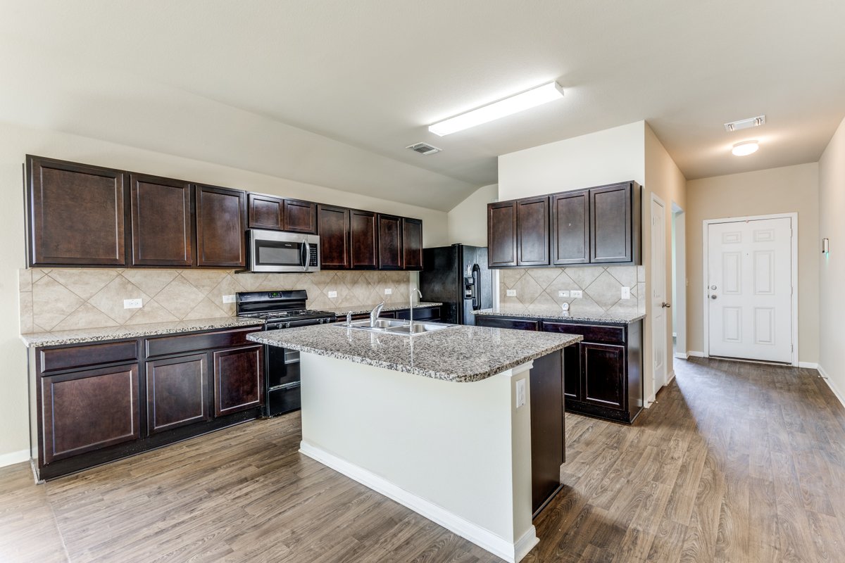 Esmeralda McGee eXp Realty tweet media