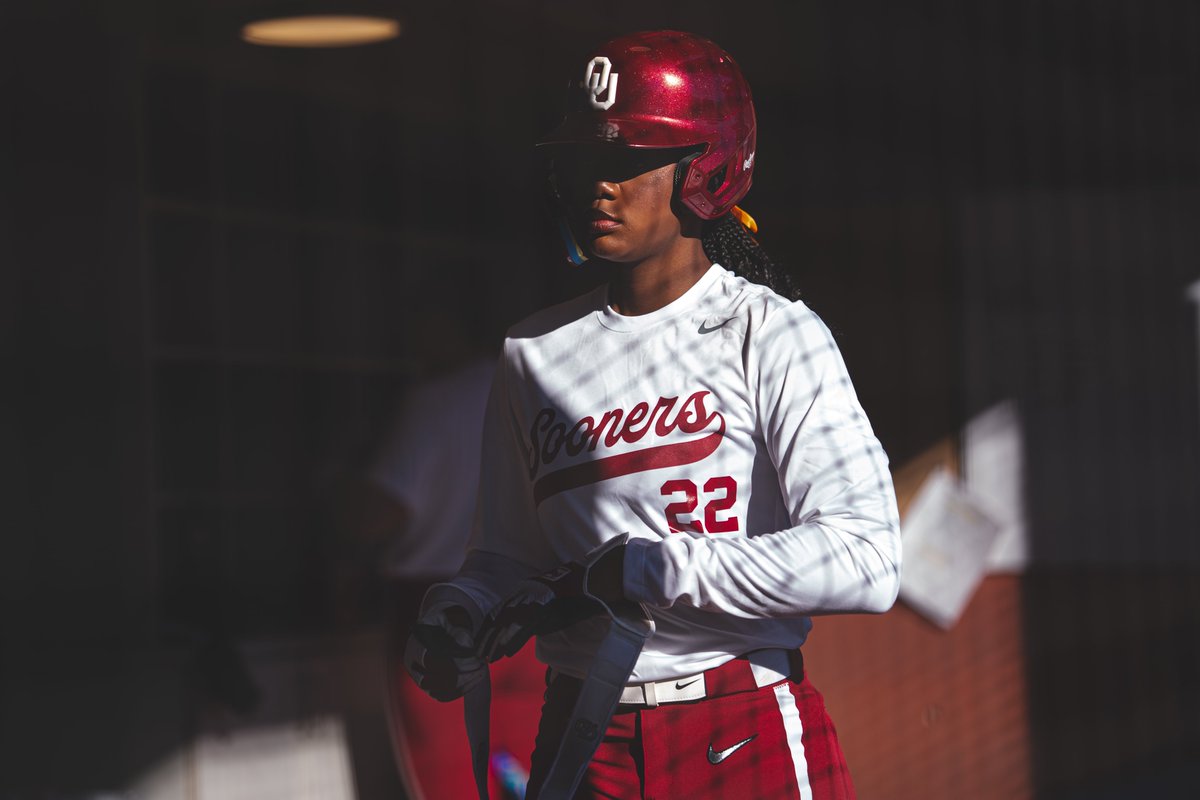 OU_Softball's tweet photo. early work ✔️ https://t.co/W8BudhewT2