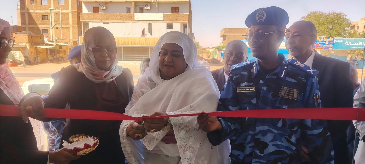 bankofkhartoum's tweet photo. "عودة نبض الاقتصاد لمدينة #بحري"
​في خطوة تجسد الإرادة والعزيمة، بنك الخرطوم يشغل رسميًا فرع #سعد_قشرة بعد توقف دام قرابة 3 سنوات بسبب الحرب، حيث خضع لعملية ترميم وتأهيل. 

شهدت احتفائية إعادة الافتتاح حضورًا كريمًا تمثل في معالي وزير الصناعة والتجارة، الأستاذة/ محاسن علي يعقوب، https://t.co/SkAP8RLLng