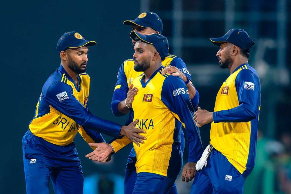 AshuKharwa66211's tweet image. ✅3 Wickets for Hasranga 
✅3 Wickets for Theekshana

Srilanka won the match vs Ireland by 20 runs in the world Cup 2026.
#SLvsIRE #IREvsSL