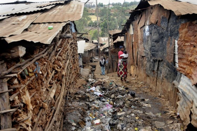 DrSerunjogiEmma's tweet image. I have never understood the logic of slums. Yes you're poor to afford good accommodation but what stops you from keeping your house and area of living clean?

Wakeup, clean around your house, organize the compound, plant some flowers, dispose rubbish well... 

Is there any…