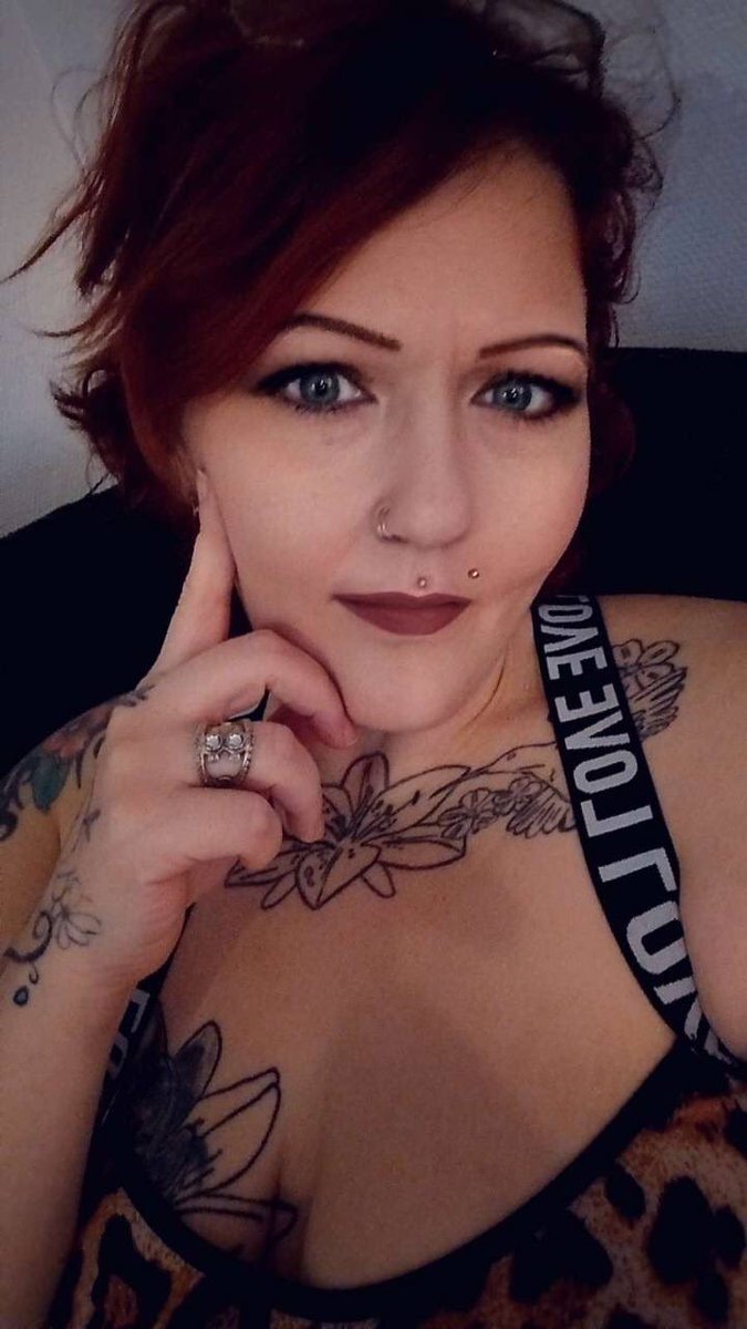 vanessadangeer's tweet photo. Mommy is waiting for you🔞❤️ https://t.co/NIDHbF0bbD #viral #follow https://t.co/XLlp8NqIiQ