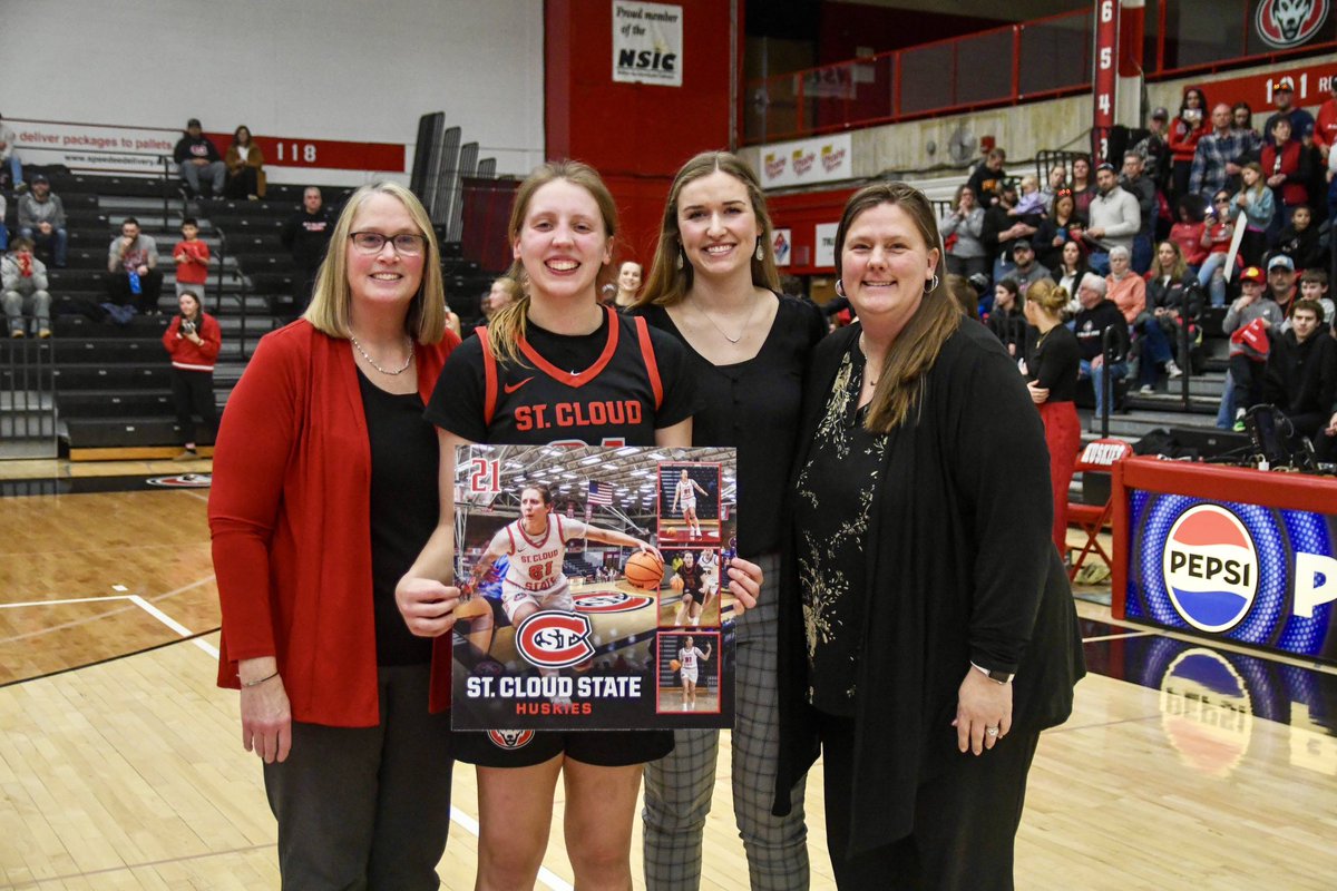 St. Cloud State WBB tweet media