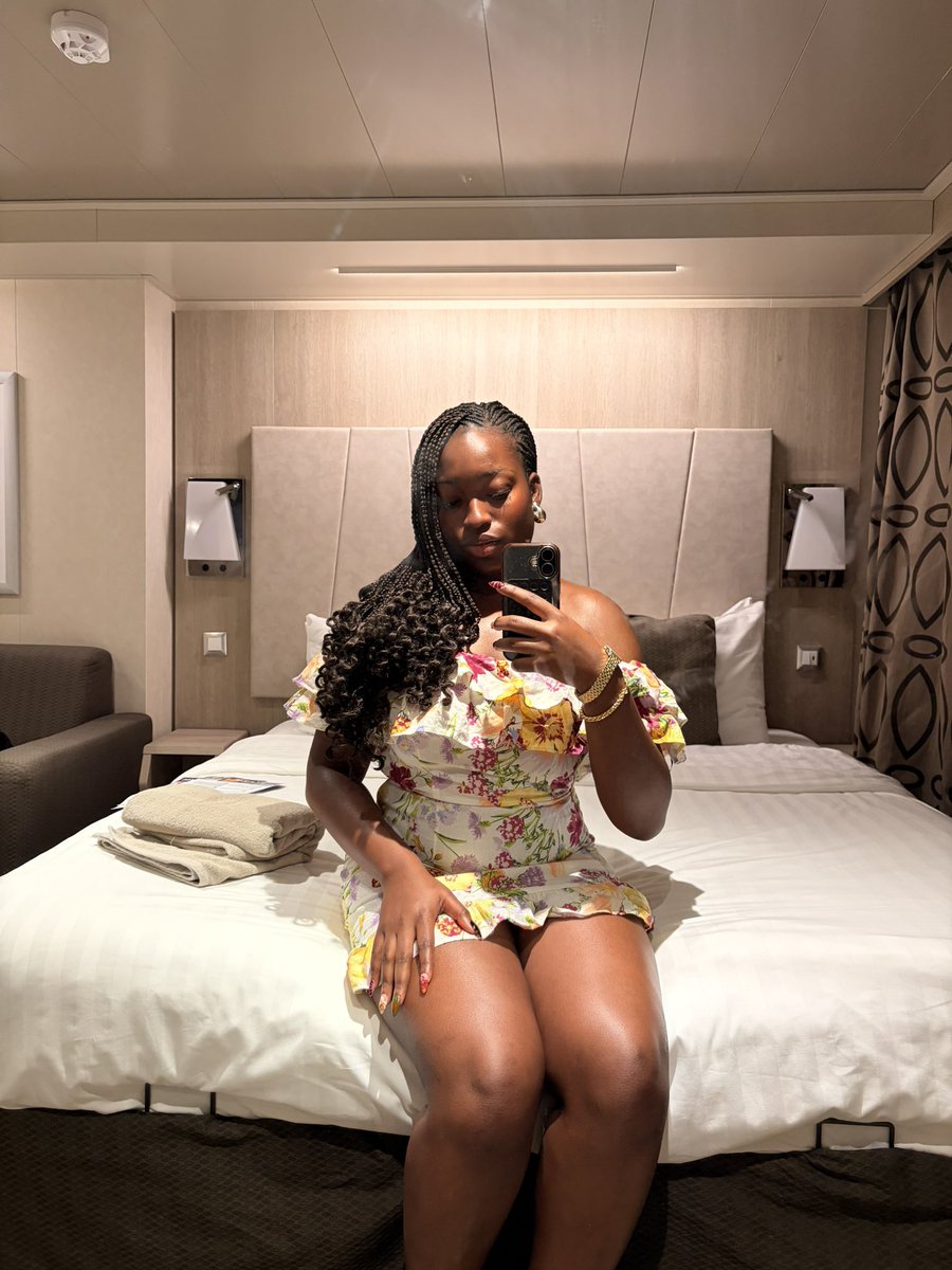 TFareedat tweet media