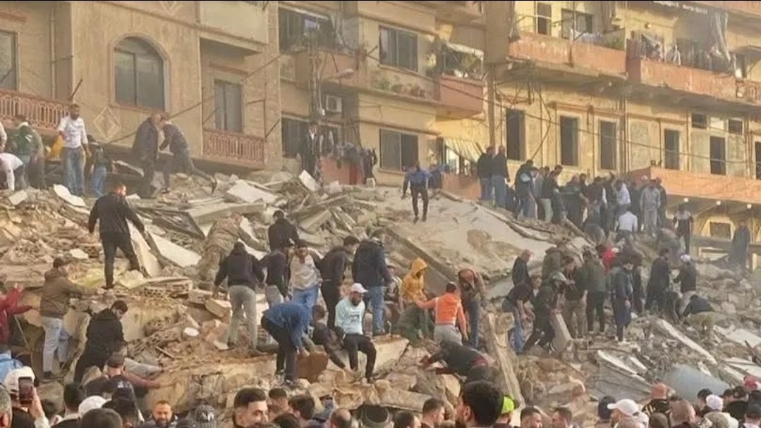 بؤس وإهمال وإستهتار بأرواح الناس .
بيتذكر النواب طرابلس بس بالانتخابات بيعطو الشعب ٥٠ دولار عالصوت وبتخلص القصة .
يا رب تتلطف بعبادك .
#طرابلس 
#باب_التبانة