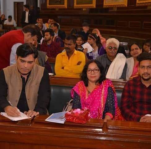 संसद का सेंट्रल हॉल हिंदी सम्मेलन 
जिले में केवल दो निमंत्रण प्राप्त हुए एक मेरी धर्मपत्नी शशि त्यागी जी को प्राप्त हुआ ईश्वर कृपा शशि त्यागी जी के सदकर्मों के कारण मुझे भी इस ऐतिहासिक संस्कृत हाल में 3 घंटे व्यतीत करने का अवसर मिला था सहजीवन के 47 वे वर्ष शशि एवं ईश्वर का आभार