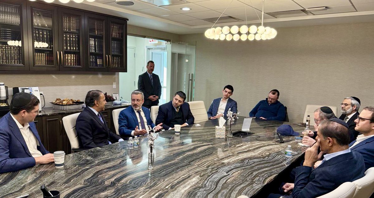 TheAskan's tweet photo. It was an honor to host Congressman Raja Krishnamoorthi this morning along with community leaders to discuss issues of importance to the Orthodox Jewish community. https://t.co/2vnMXN3Wgp