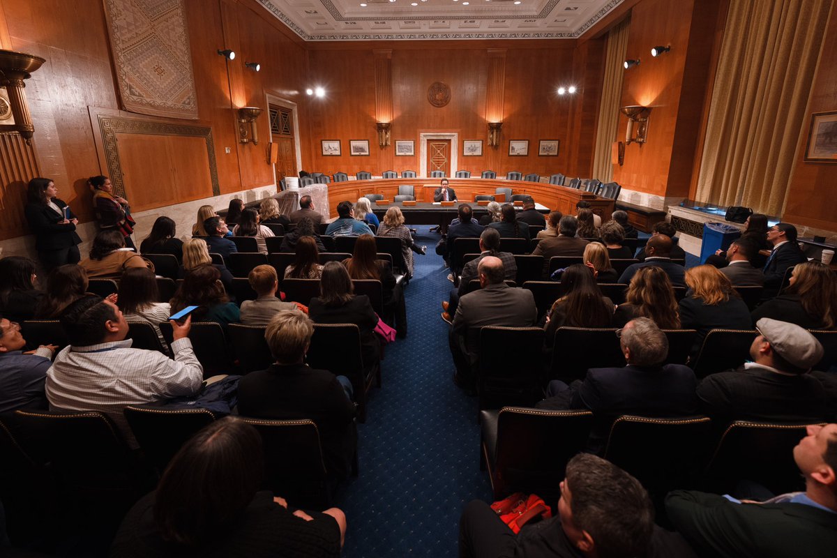 Senator Brian Schatz tweet media