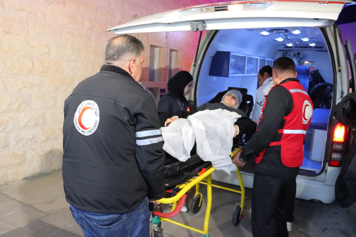 AttaDurraniIFRC's tweet photo. .@_JNRCS received fourth group of medically evacuated patients from #Gaza. They are under treatment at JNRCS hospital in Amman, #ifrc along with it's esteemed partners supporting @_JNRCS great humanitarian work in #Jordan. https://t.co/UuQp1WHKFe