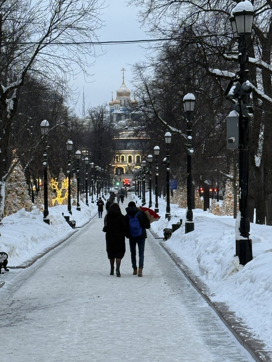 Kotelnaya: Life in Moscow tweet media