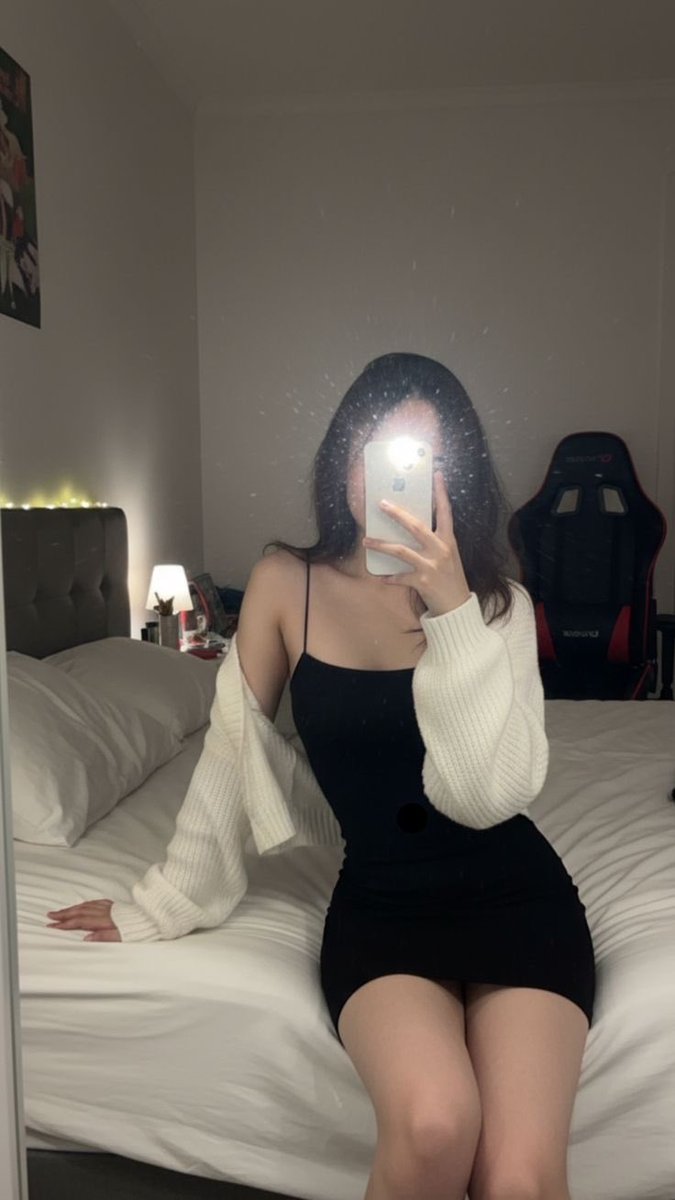 Can I get a GN?❤️

I am obsessed with mirror selfies🫶🏼