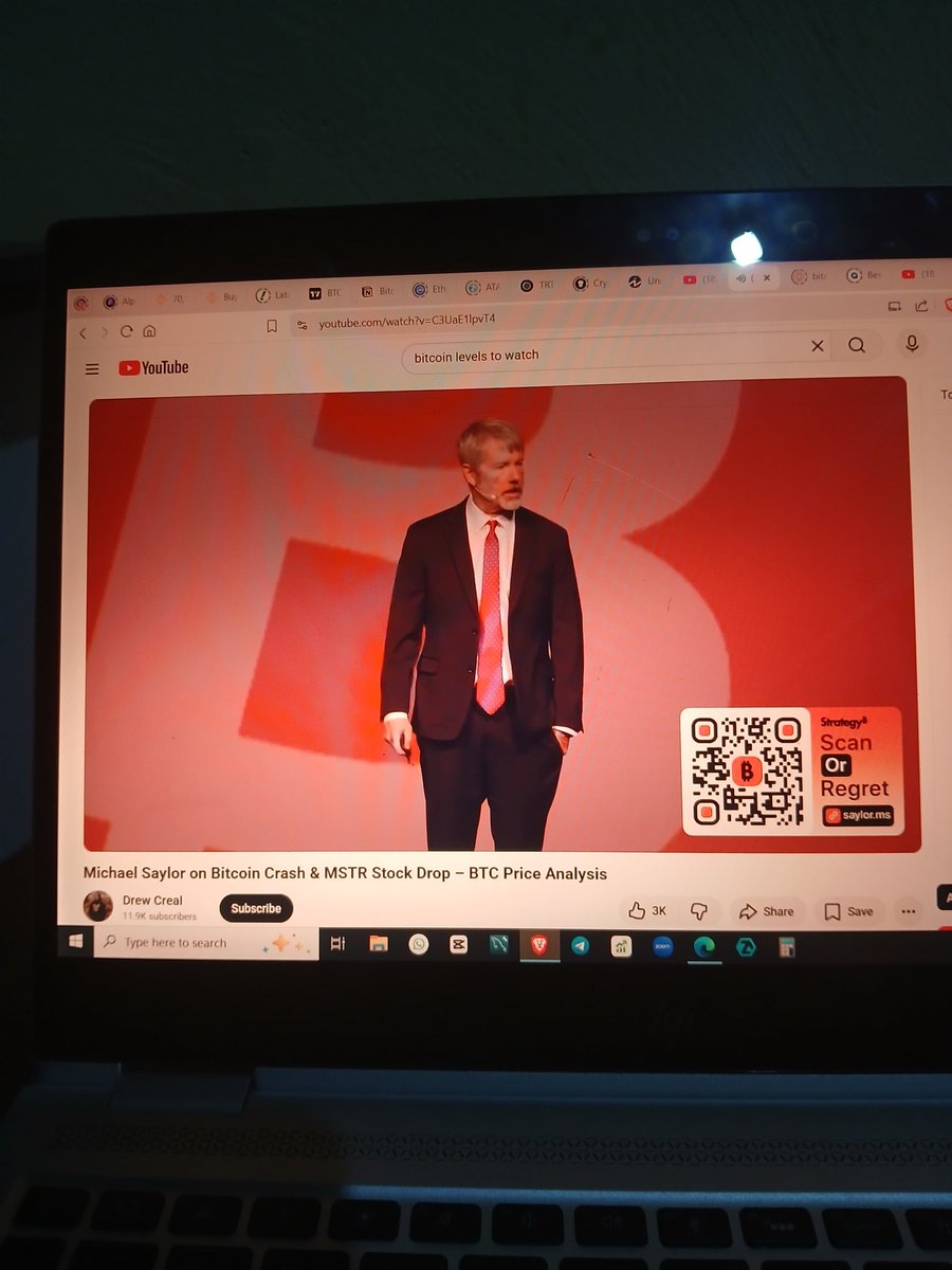 yoTrades1's tweet photo. Meshaan Youtube live waxaa kasocda live give away lagu bxinayo #BTC and #ETH 
Soo dir 0.1 BTC oo hel 0.2 BTC ama 1 Ethereum oo hel 2 ETH 🙄 
Micheal Saylor waa nawalaya😄🙌 waxkasta dirsato wa laguu jibaraya X2 https://t.co/6t2U1FlwDG