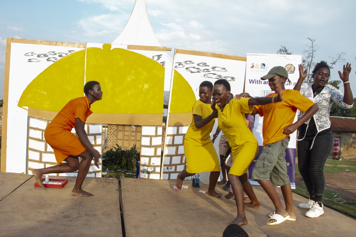 SanyuFor's tweet photo. Artivism is more than just performance—it’s about sparking dialogue, allowing all voices to be heard, catalysing positive change and shaping a better future for girls and youth #Artivism @WITHandFORgirls @Purposeful_org https://t.co/yReYqDv0aB
