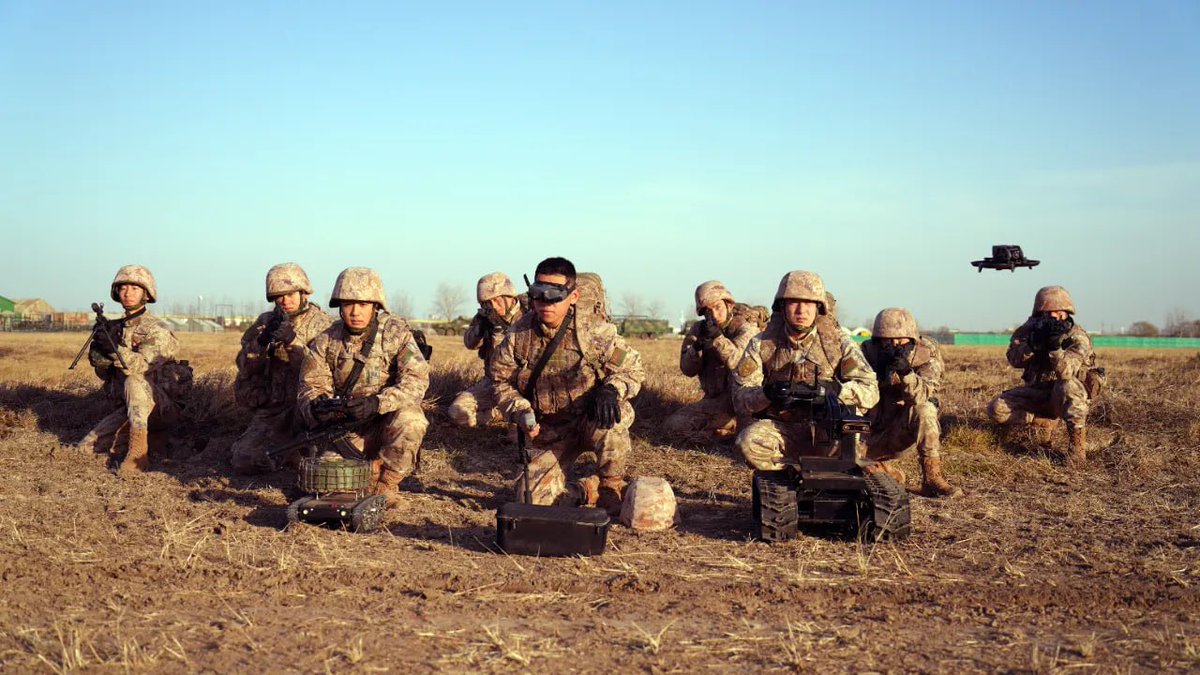 China PLA's new infantry units: Five assault riflemen, a machine