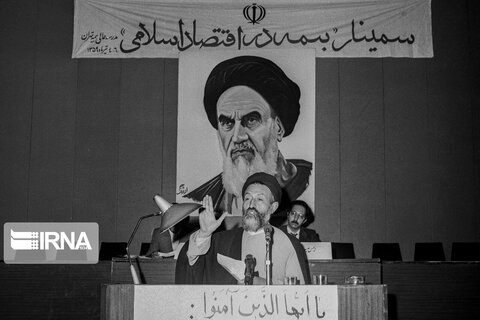 shahidmediaa's tweet photo. ما از خیلی وقت پیش برای دخالت نظامی آمریکا آماده‌ایم، خلاف انتظار ما نیست 
ولی هر سرباز آمریکایی که به داخل مرزهای ایران بیاید، میان مردم یک جا بیشتر برایش نیست و آن هم زیر خاکِ گور است.

#شهید‌_سیدمحمد_حسینی_بهشتی https://t.co/hBWRjyb4Jl