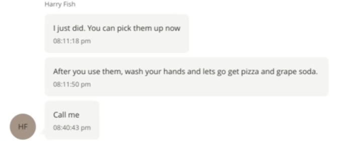 #Epstein - En 2016, WikiLeaks a publié les emails hackés du directeur de campagne d'Hillary Clinton. Certains ont interprété l'usage des mots 'pizza', 'fromage', 'hot-dog' comme des codes secrets pour 'enfants', 'petite fille', etc. #PizzagateCette théorie a bien sûr été
