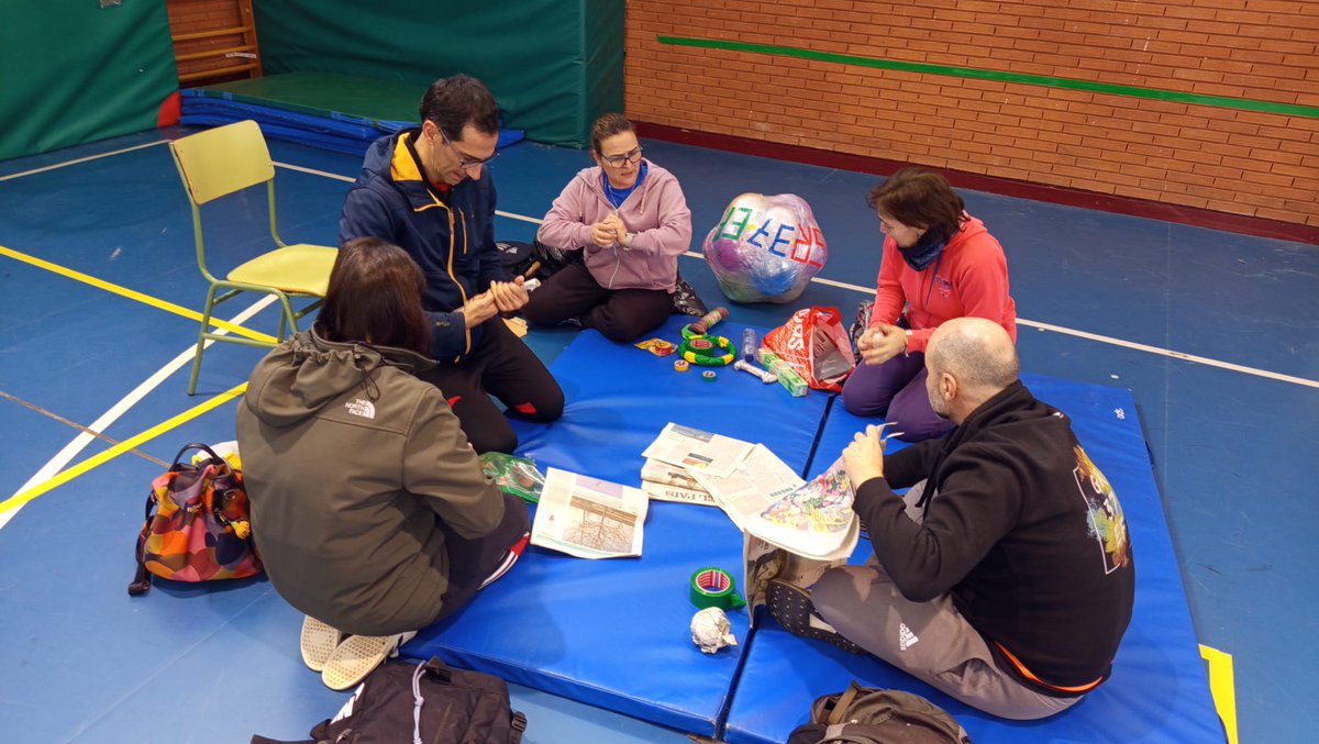 GR-37-EF tweet media