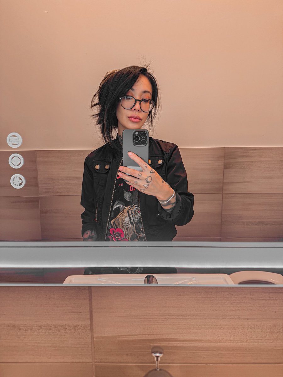 𝐁𝐚𝐛𝐞𝐨nthem00n🌙 tweet media