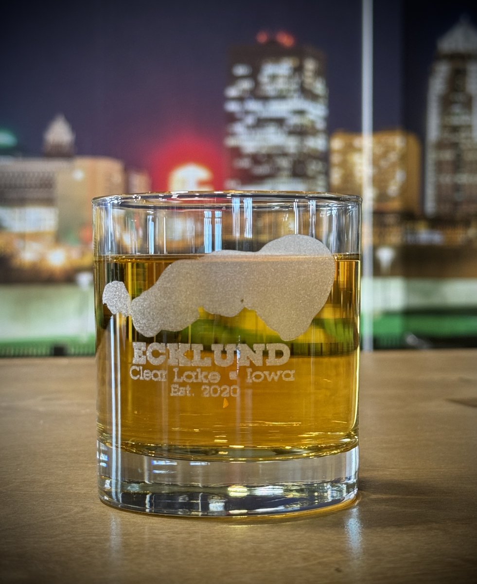Tailg8ting's tweet photo. Good drinks deserve great glasses!

Custom rocks glasses make the perfect touch for events, gifts, and celebrations that call for something extra special. Cheers to drinking in style! https://t.co/ipb9n4vXDl