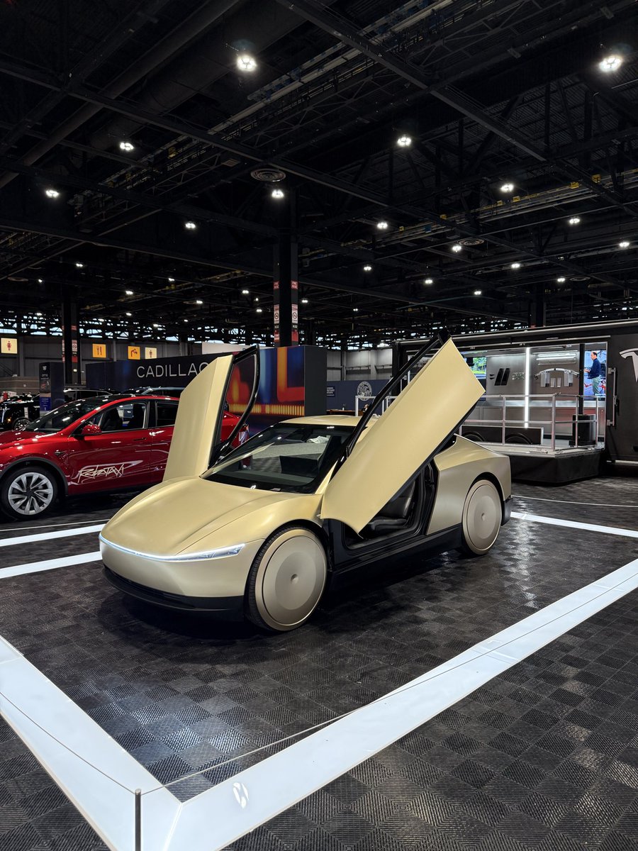 Chicago Auto Show tweet media
