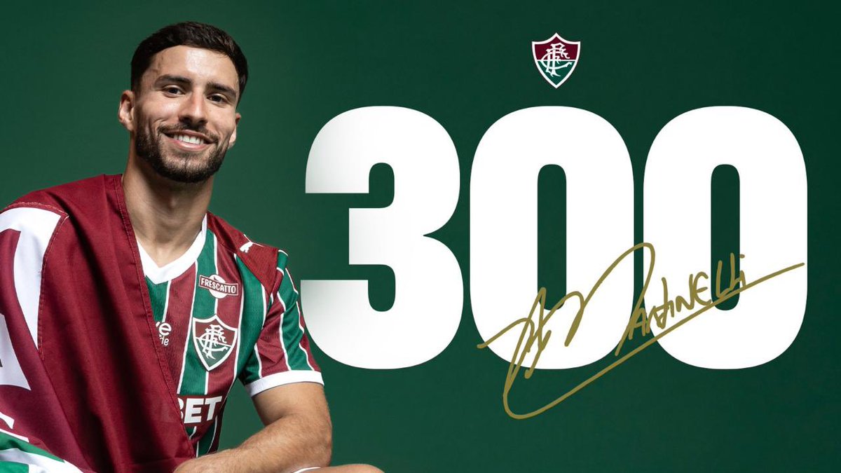 FluminenseFC's tweet image. 3️⃣0️⃣0️⃣ vezes Matheus Martinelli! 

Destaque desde o dia em que pisou em Xerém até se tornar ídolo do clube, o nosso camisa 8️⃣ chega aos 300 jogos com as nossas cores.

Parabéns pela marca, Guerreiro. Uma honra te ver fazendo ainda mais história com a nossa camisa. 🇭🇺🇭🇺