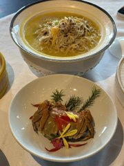 Maria456pr's tweet photo. Chopsticks and smiles all around. 🥢📷❤️ https://t.co/msUmQ95NAQ