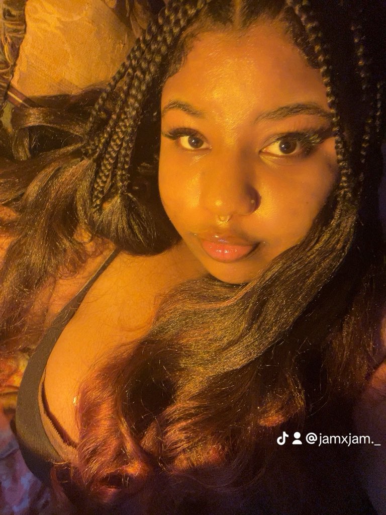 J⃨a⃨m⃨𖦹 tweet media