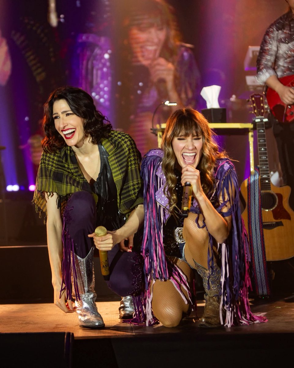 Queremos volver a ir a #HAASHVILLE 
<a href="/haashoficial/">Ha*Ash</a>
