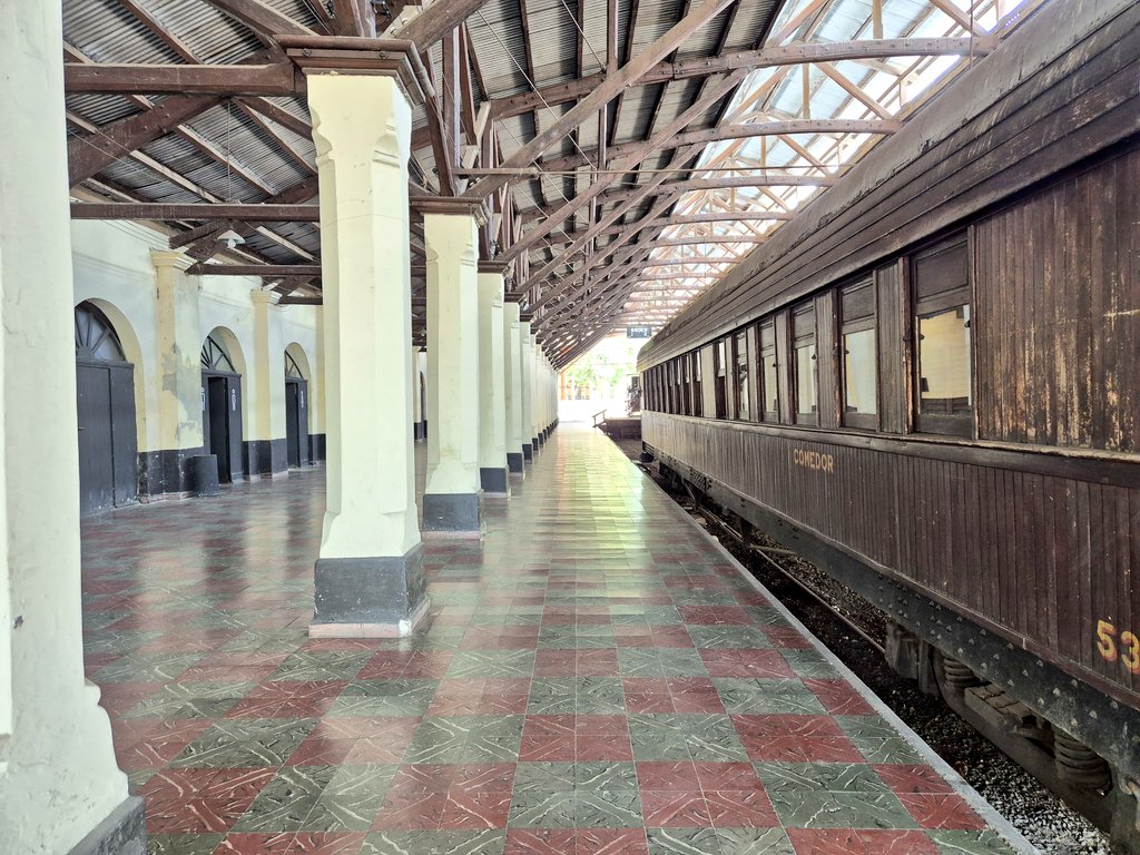 dredbeveridge's tweet image. The surprise highlight of #Asunción - the disused railway station, now a museum 

#choochoo #Paraguay