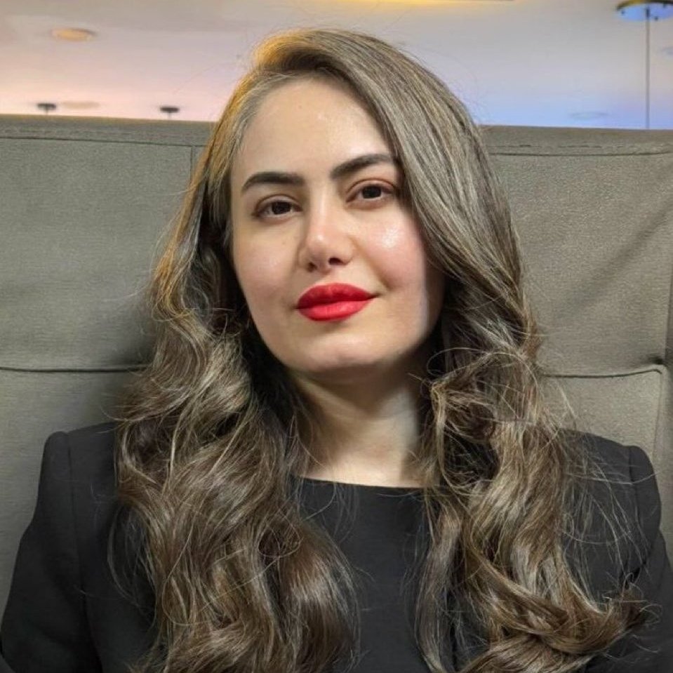 #مستوره_نریمانی، معلم ابتدایی که ۲۱ دی در اهواز بازداشت شده بود در خطر جدی صدور حکم اعدام قرار داره و جانش در خطره. صداش باشیم!