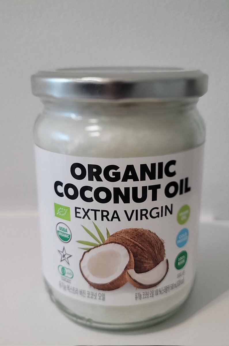 올리브 오일 보다 더 좋은
코코넛 오일 (식물성 포화지방) 효능

. 체중감량의 효과
- 코코넛 오일은 중쇄지방산이라 간으로 전달되어  에너지로 연소되어 체지방 축척을 막아 줍니다

. 함염작용 및 면역작용
- 라우릭산이 풍부하여 몸에 면연력을 높여주고 염증도 억제 합니다
(라우릭산은 모유에