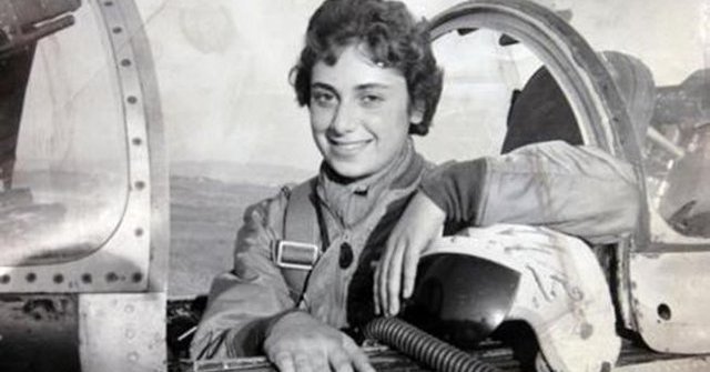 NE MUTLU TÜRKÜM DIYENE..! 
  #siyahbeyazchallange