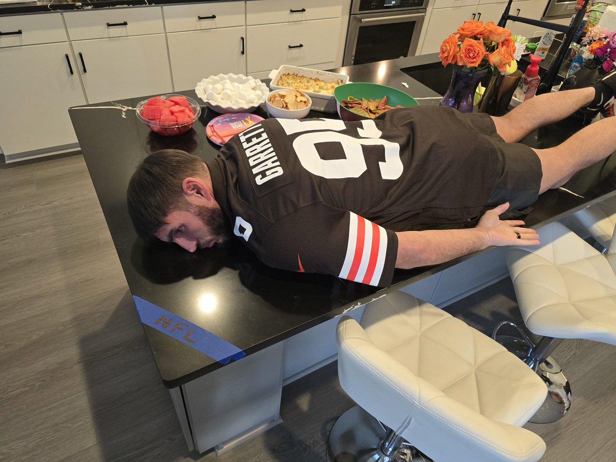 Johnny Gargano tweet media