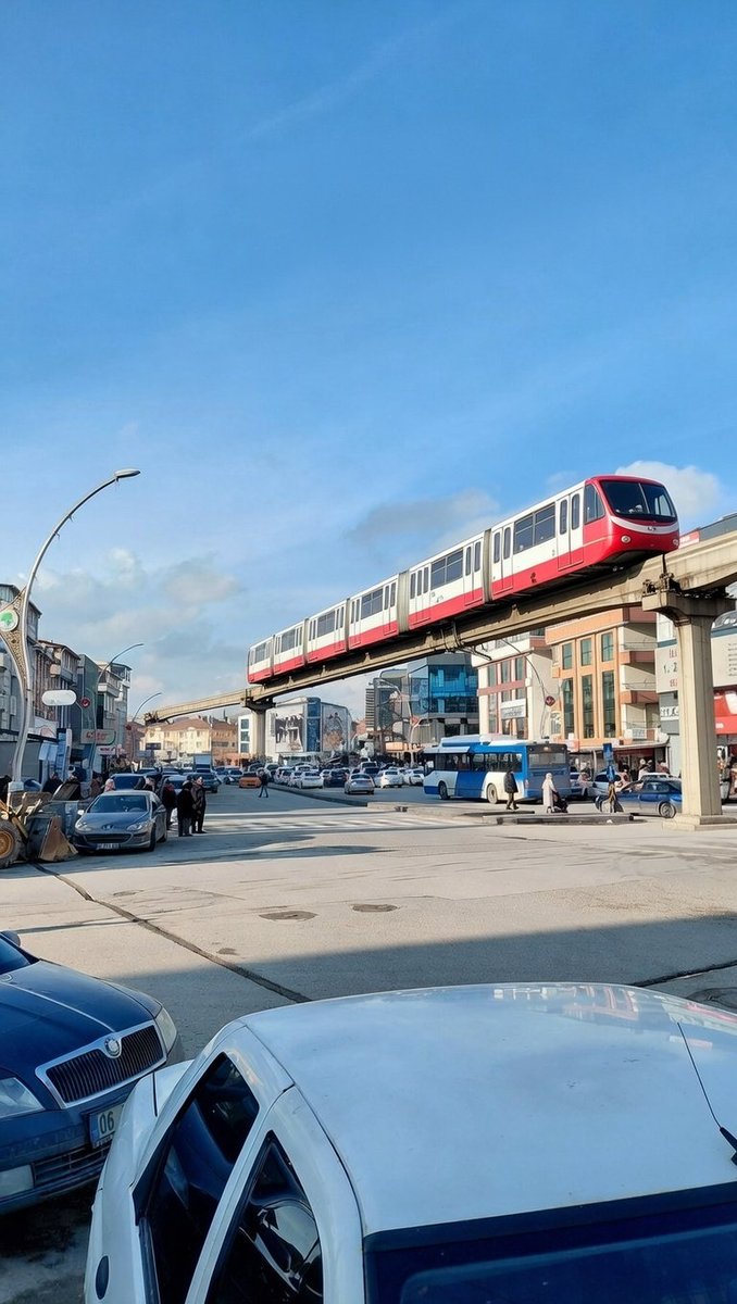 Umudumuz yapay zekaya kaldı. 🤦‍♂️⚠️
Ovacık, Dikmen, Karapürçek, Pursaklar, M2 ile M3 birbirine bağlanmayı, metro beklerken, 
Siyasi çekişme ve gecikmelerle
yıllarımız gidiyor. ✋️

#Altındağ #Keçiören #Çankaya #Etimesgut 
Hüseyingazi FLO Kavşağı👇