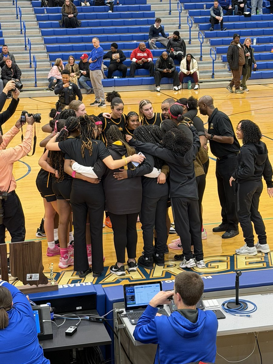 Mackenzie Carter tweet media