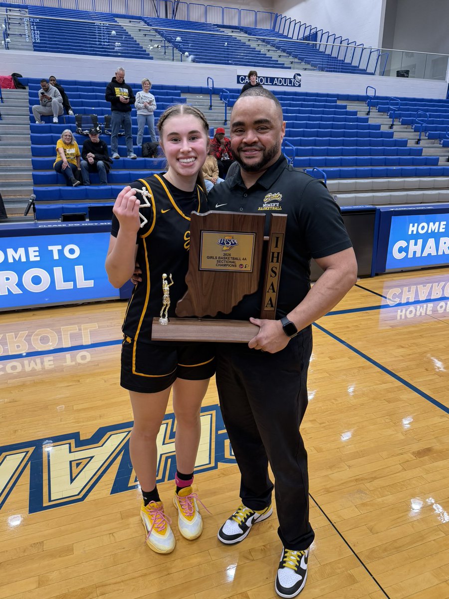 Mackenzie Carter tweet media