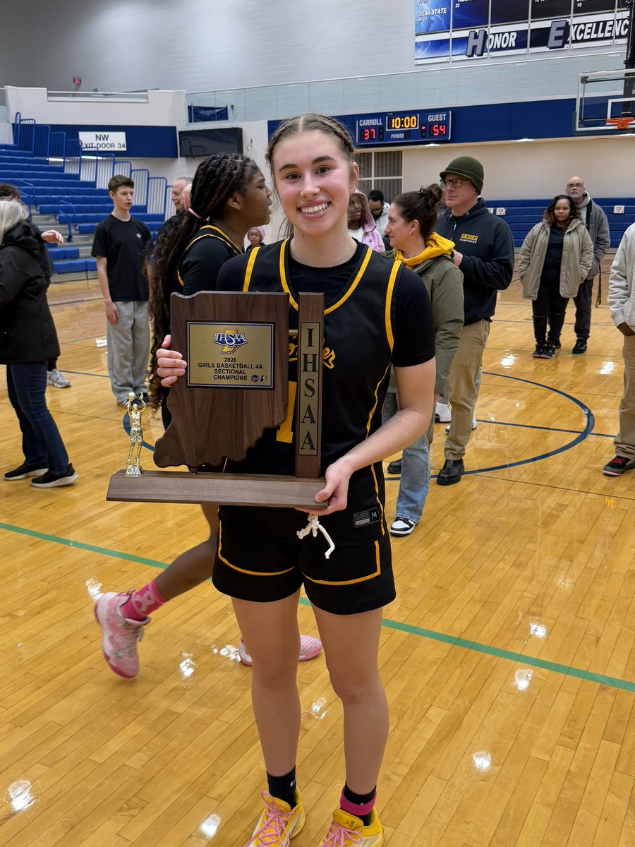 Mackenzie Carter tweet media