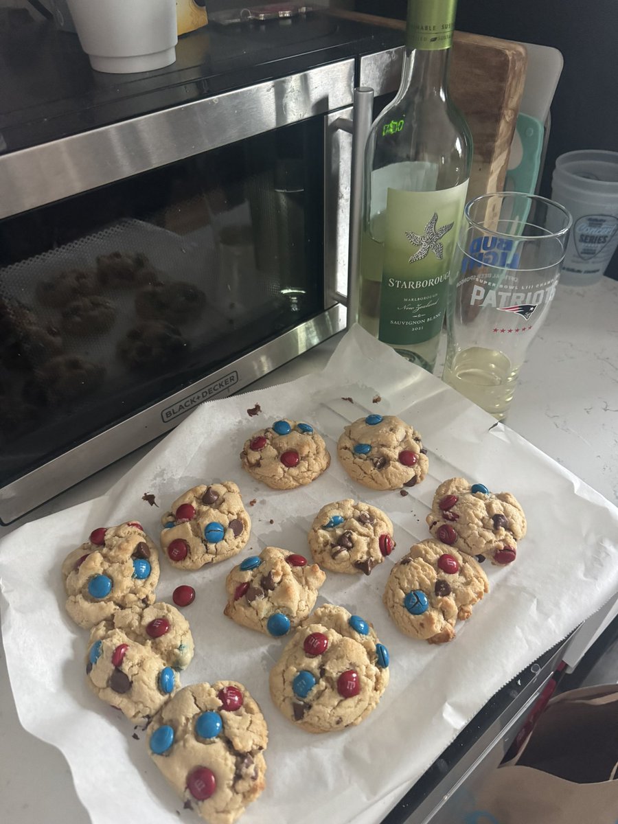 #SPREAD #GOTPATSGOAMERICA #MAYEIDIGGINYOBOUTTE #WEALLWEGOTWEALLWENEED