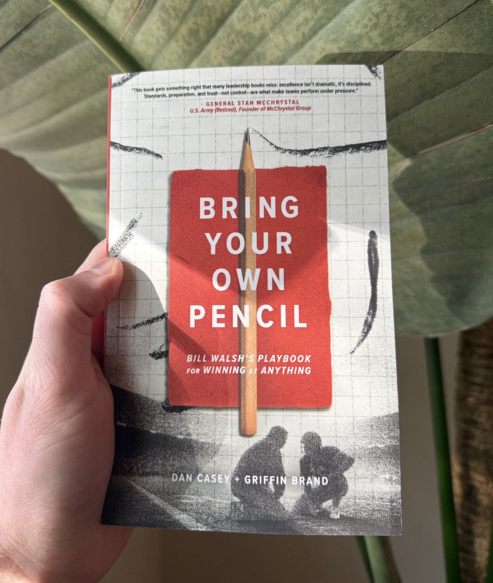 ✏️ Giving away 3 copies of “Bring Your Own Pencil”

📖 Bill Walsh + Leadership

✈️ Short enough to read on a plane ride.

1. Retweet to Enter
2. Tag a someone to Enter 2x

🏆 Winners announced after the Game!