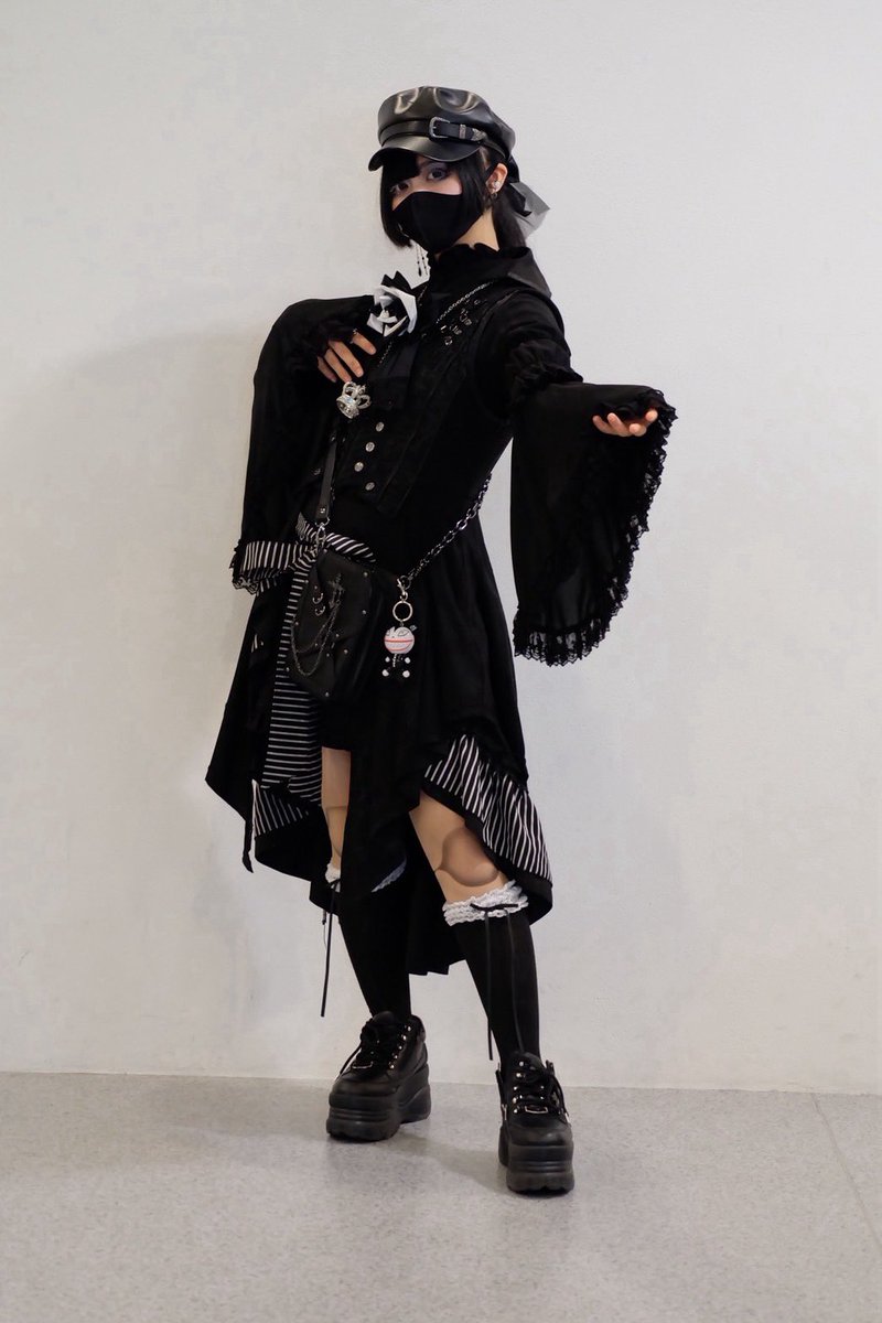 イケメンお姉さんなコーデ✨️
友達が一眼で撮ってくれた🫶🏻